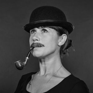 Julie rombaudt make up artist